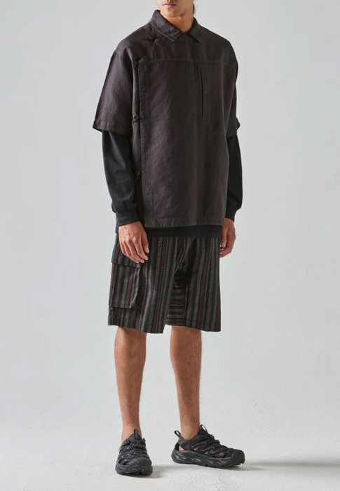 шорты  от бренда maharishi вид слева