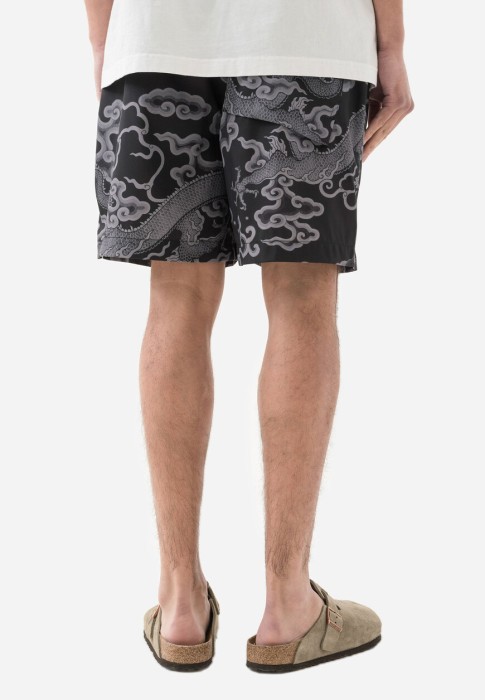 шорты  из германии вид сбоку