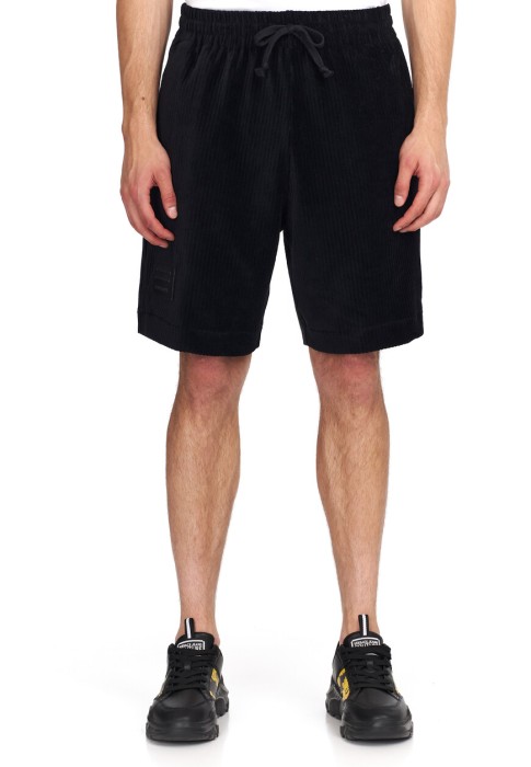 Товар черного цвета с внутренней стороны