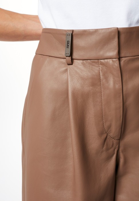 шорты  из италии вид сбоку