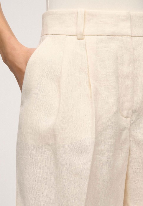 шорты  из италии вид сбоку