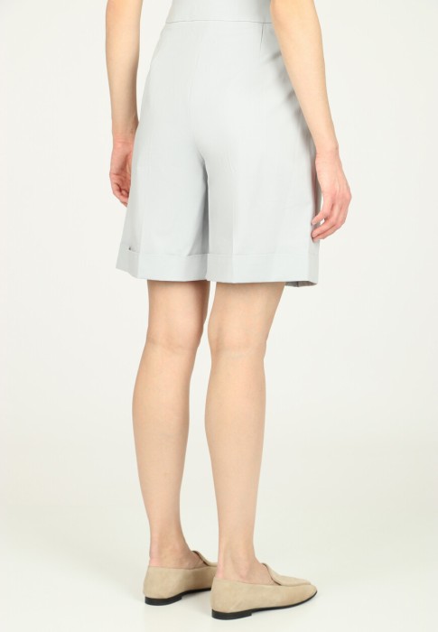 шорты  из италии вид сбоку