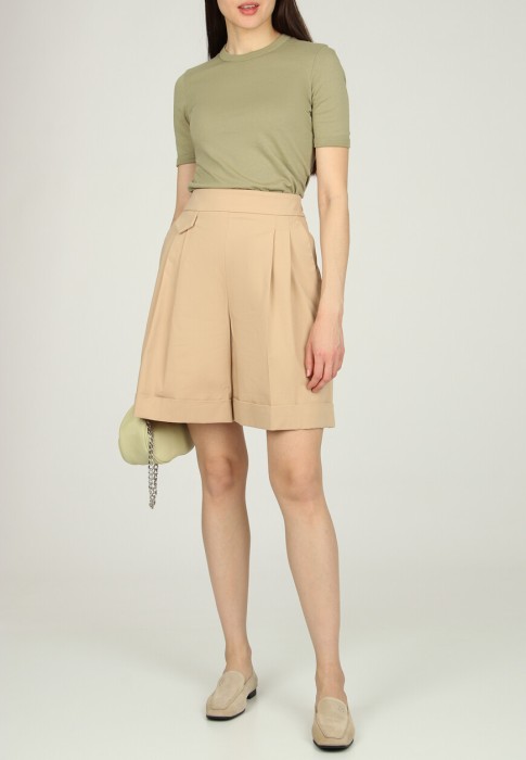 шорты  по цене 32130 руб вид справа