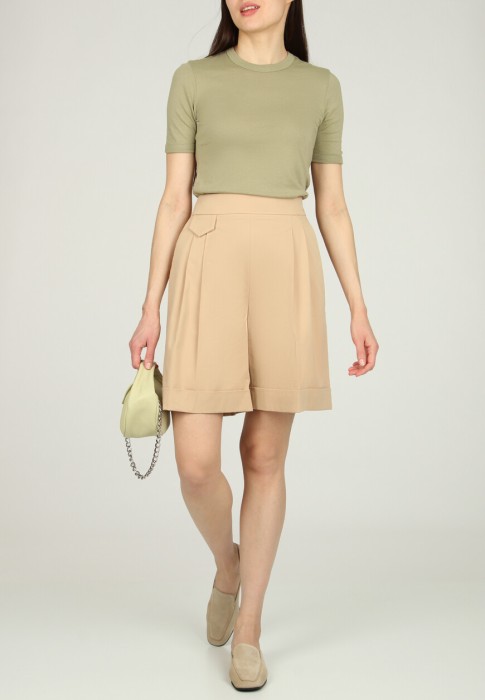 шорты  из италии вид сбоку