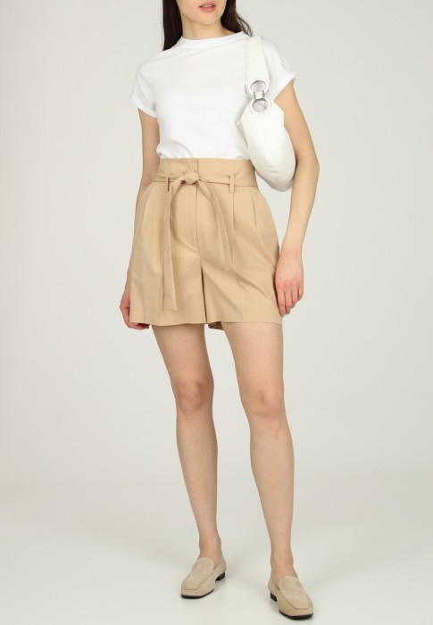 шорты  по цене 32130 руб вид справа