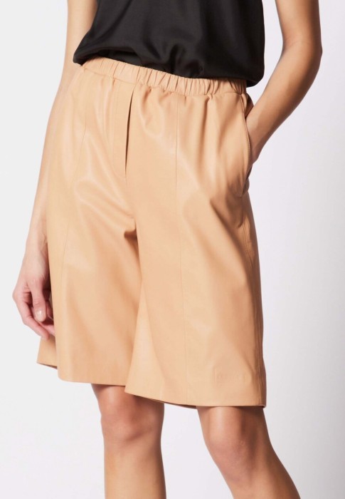 шорты  из проверенных материалов спереди