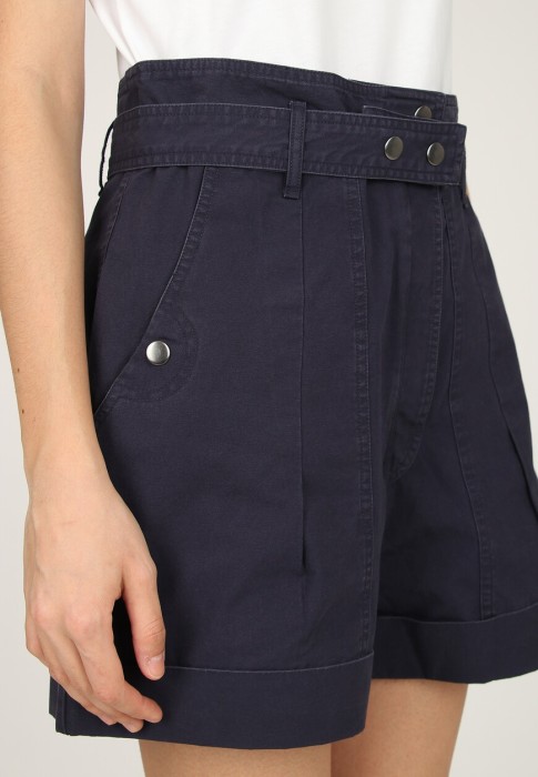 Товар фиолетового цвета с внутренней стороны