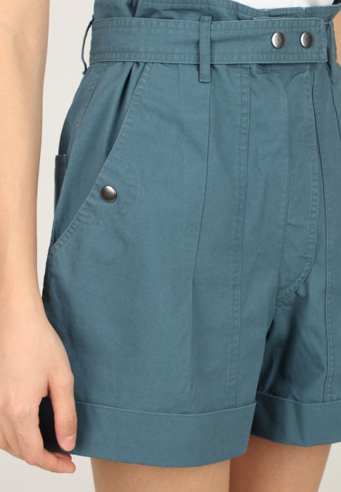 Товар голубого цвета с внутренней стороны