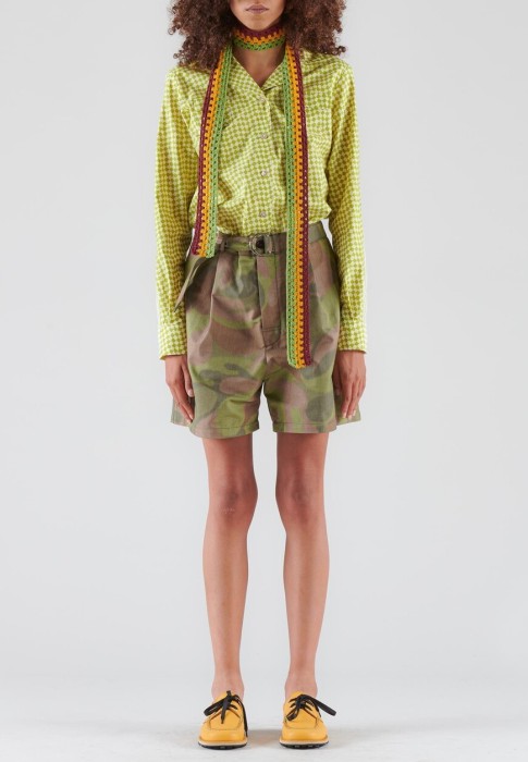 шорты  по цене 56630 руб вид справа