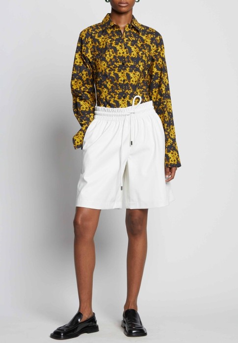 шорты  по цене 37030 руб вид справа