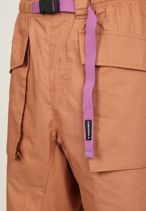 Товар коричневого цвета с внутренней стороны