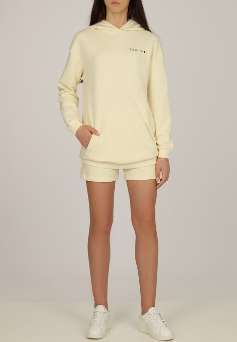 шорты  по цене 6293 руб вид справа