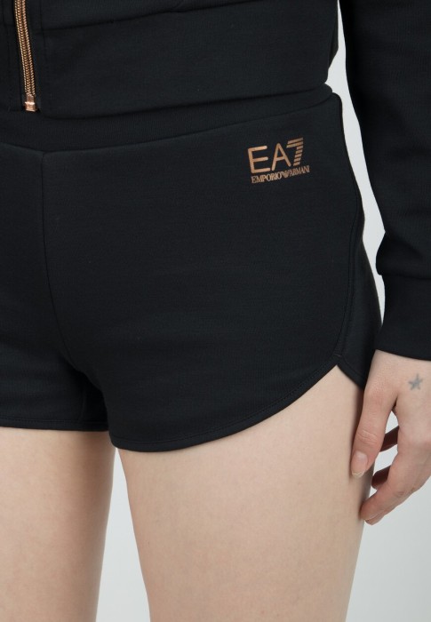 Продукция для женщин фото