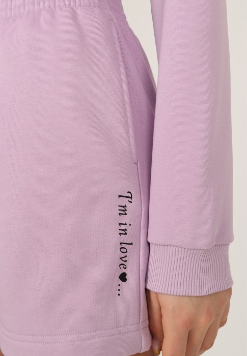 Товар фиолетового цвета с внутренней стороны