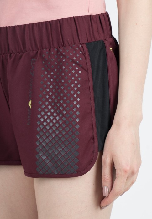 шорты  из проверенных материалов спереди