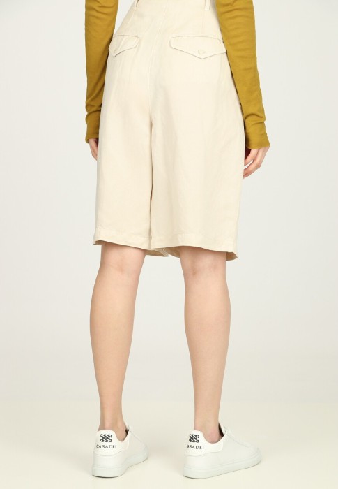 шорты  из италии вид сбоку