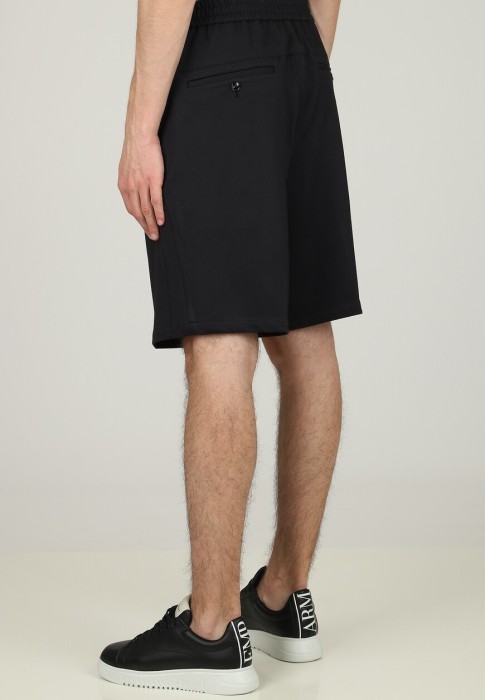 шорты  из италии вид сбоку