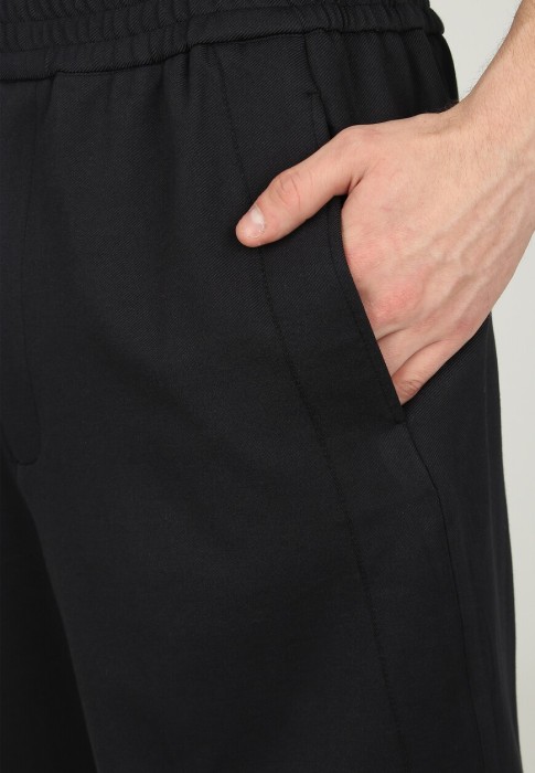 Товар синего цвета с внутренней стороны