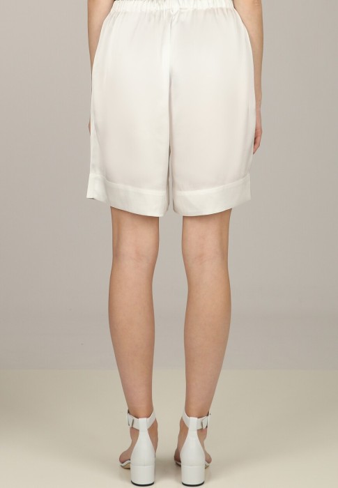 шорты  из италии вид сбоку