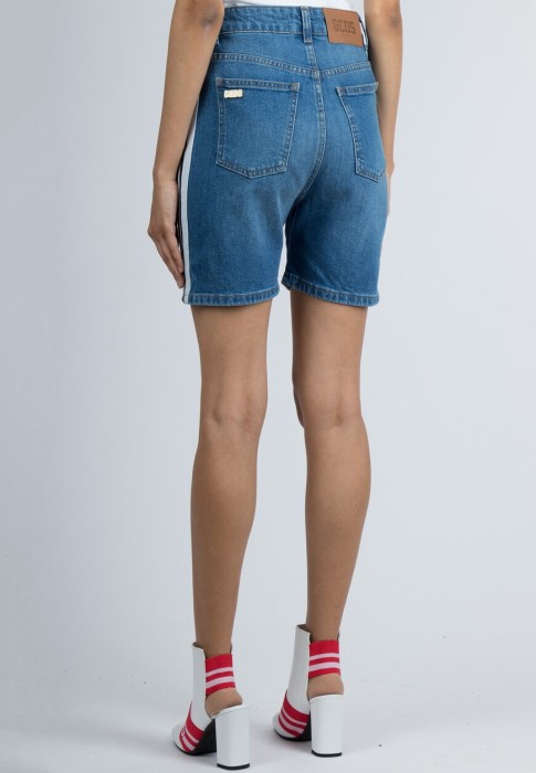 Товар синего цвета с внутренней стороны