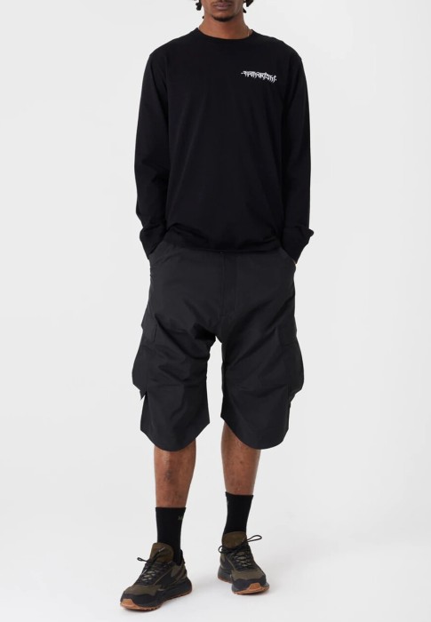 шорты  из германии вид сбоку