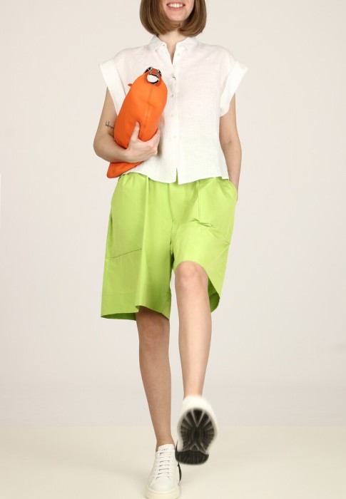 шорты  из италии вид сбоку