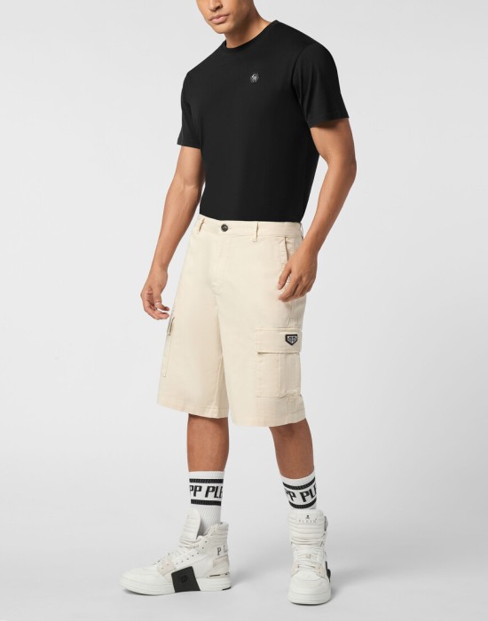 Товар бежевого цвета с внутренней стороны