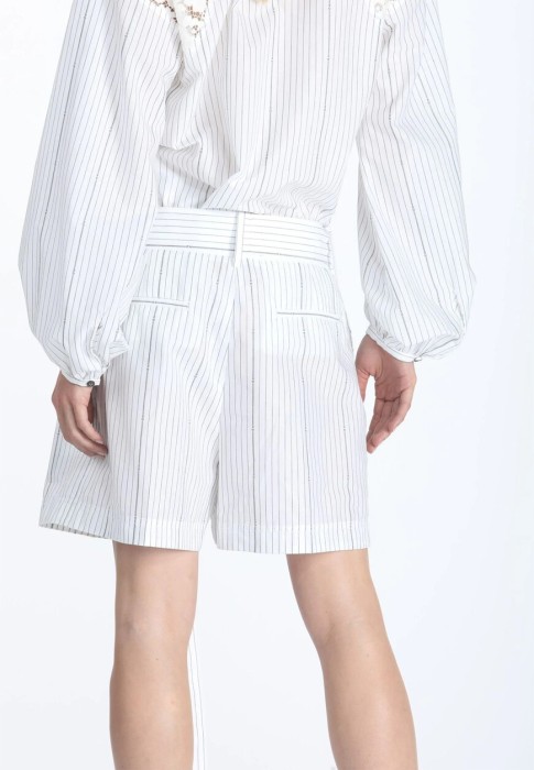 шорты  из италии вид сбоку