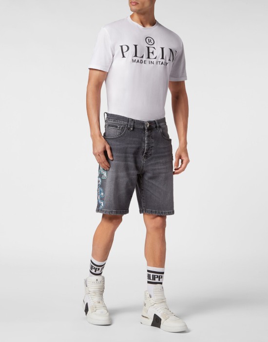 Товар серого цвета с внутренней стороны