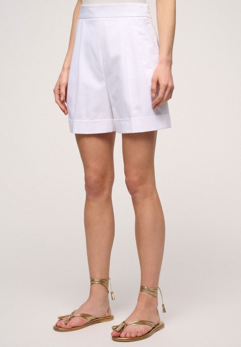 шорты  от бренда luisa spagnoli вид слева