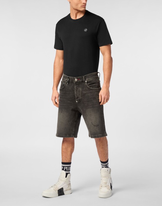 шорты  по цене 43285 руб вид справа