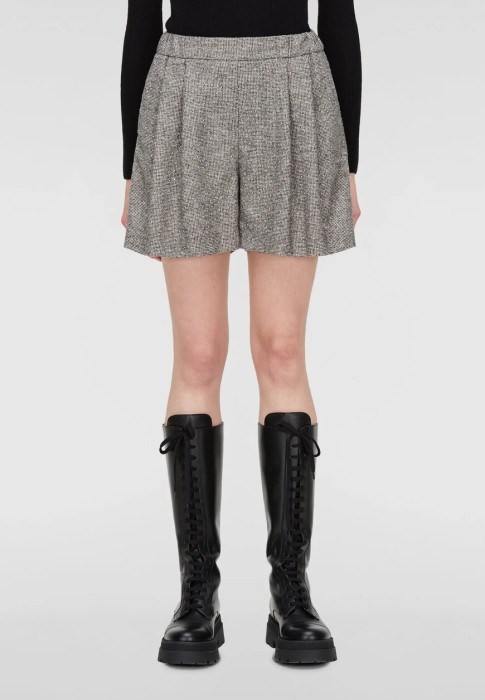 шорты  от бренда fabiana filippi вид слева