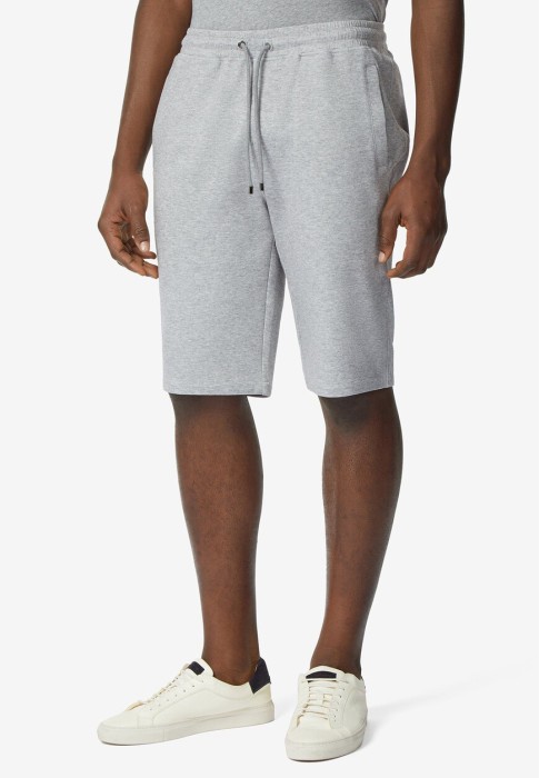 шорты  по цене 30540 руб вид справа