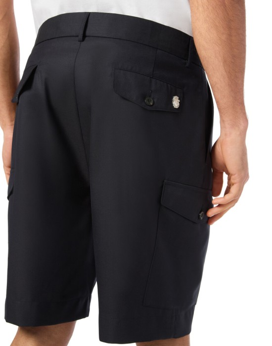 Товар синего цвета с внутренней стороны