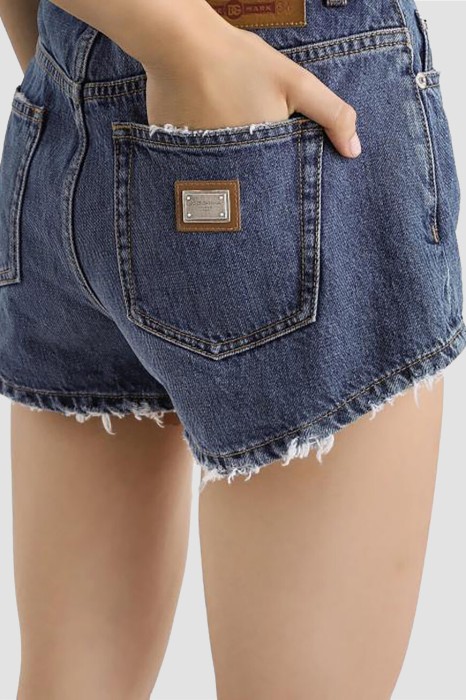 Товар синего цвета с внутренней стороны