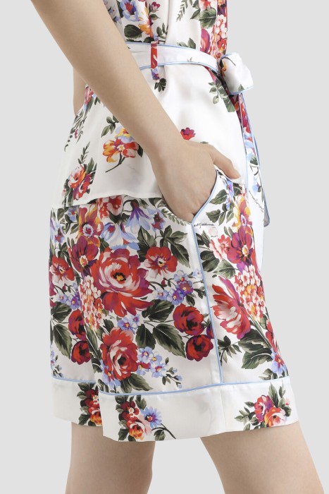 шорты  из италии вид сбоку