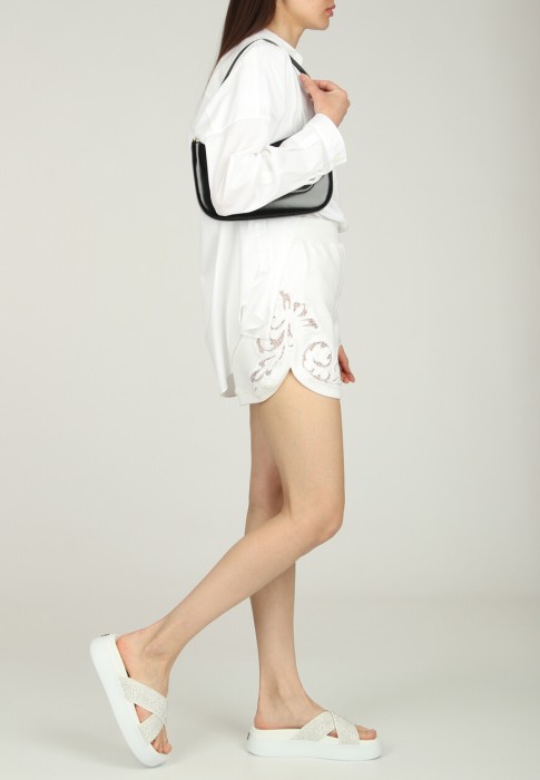 шорты  из италии вид сбоку