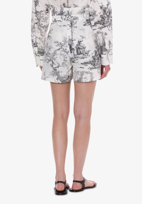 шорты  из италии вид сбоку