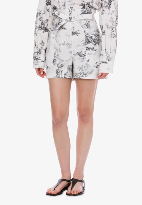 Товар белого цвета с внутренней стороны