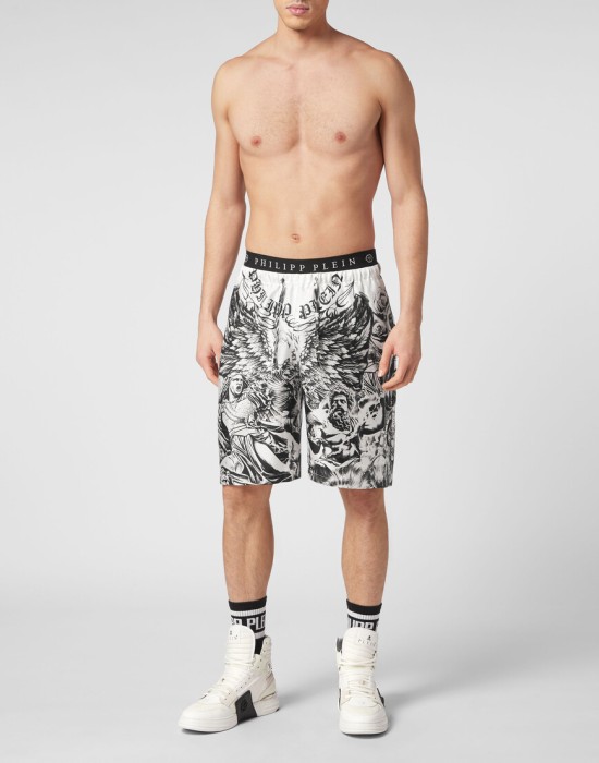 Товар белого цвета с внутренней стороны