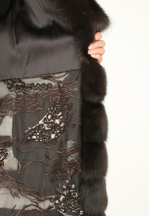 шуба  универсального стиля с лицевой стороны