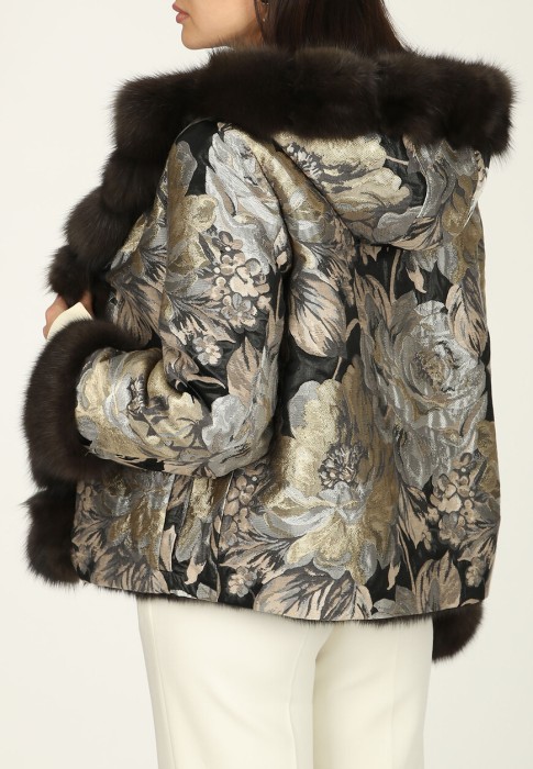 Продукция для женщин фото