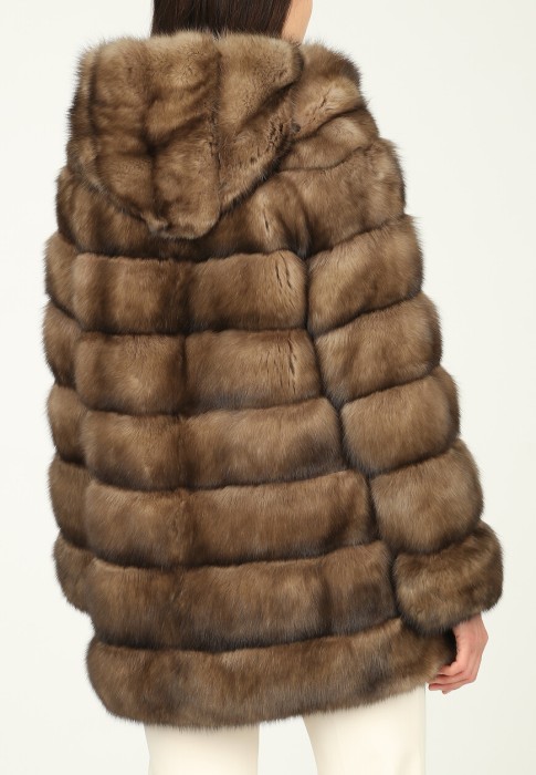шуба  из проверенных материалов спереди