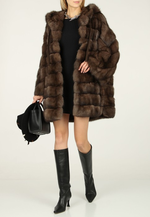 Товар серого цвета с внутренней стороны