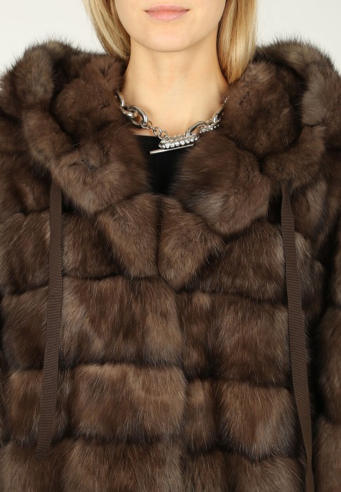 шуба  для взрослого возраста с изнаночной стороны