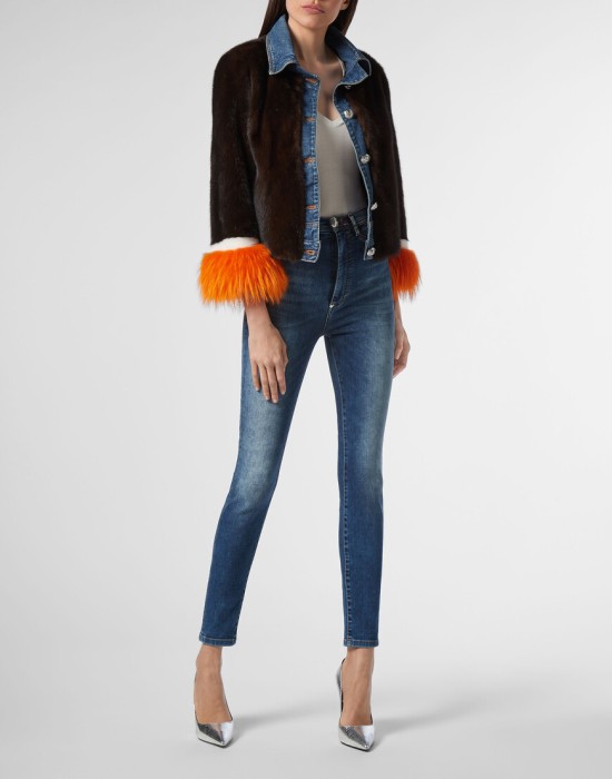 шуба  по цене 287980 руб вид справа