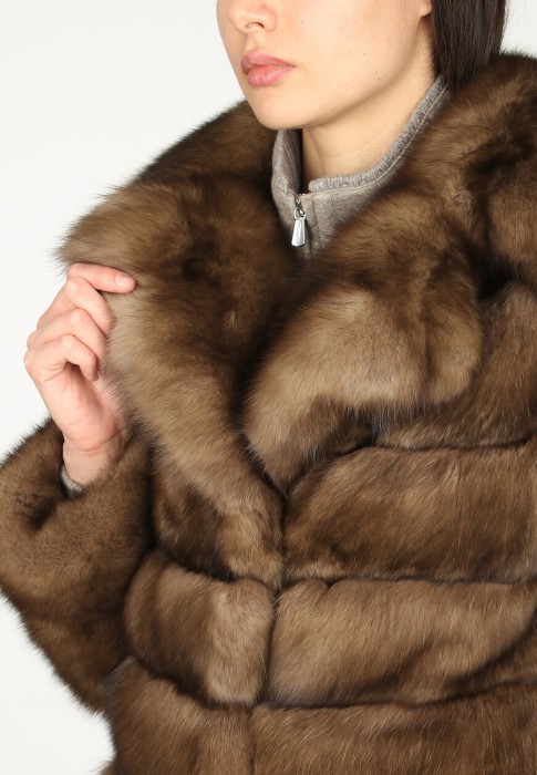 шуба  из проверенных материалов спереди