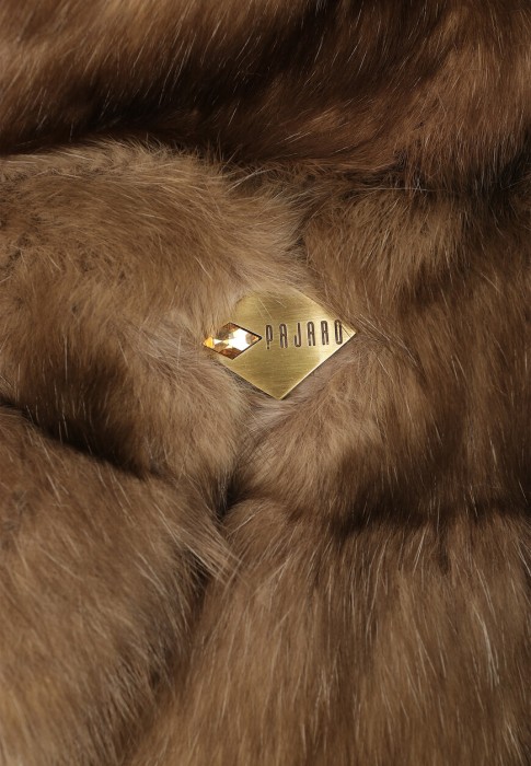 шуба  для взрослого возраста с изнаночной стороны