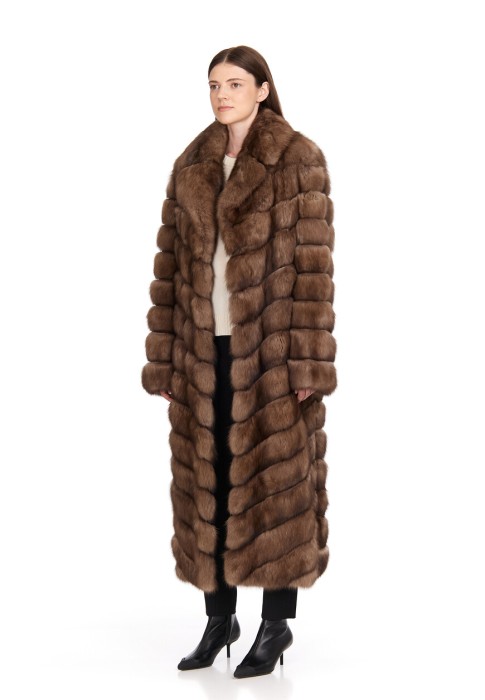 шуба  от бренда tosato вид слева