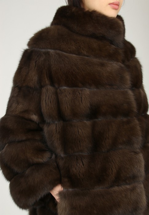 шуба  из проверенных материалов спереди